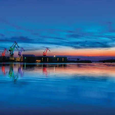 Amazing In With Heated Swimming Pool Ližnjan